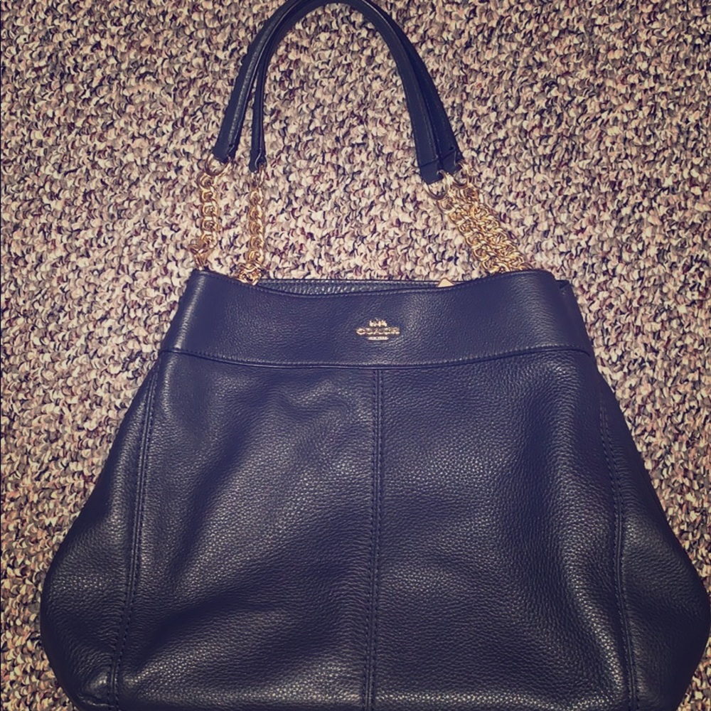 Coach purse- lightly used!